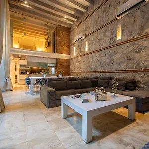 https://santos-de-piedra-luxury-apartment.cartagena-hotels.org